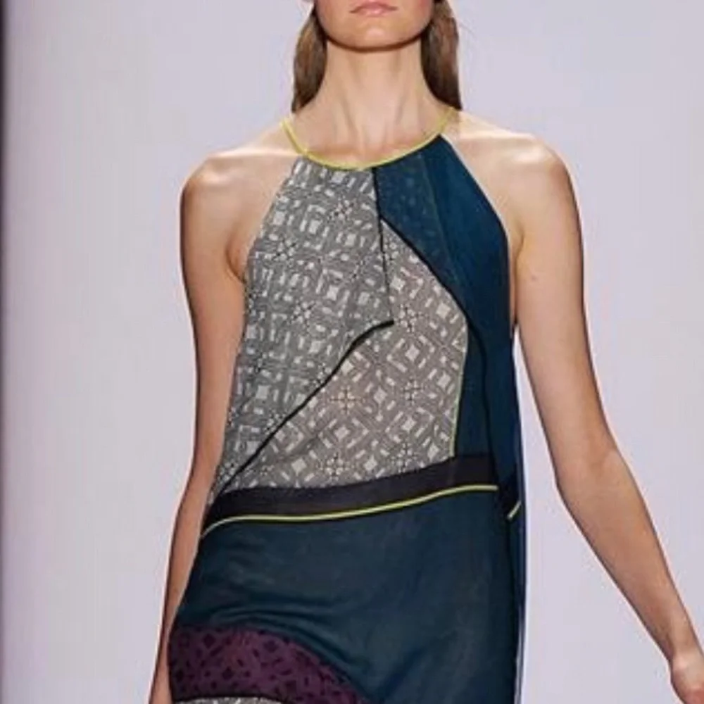 BCBG RUNWAY NIMUE COLOR BLOCKED DRESS - Picture 5 of 7